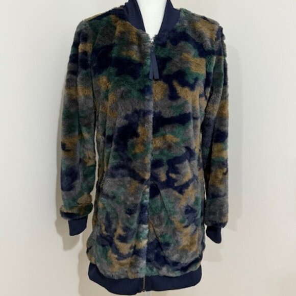 Columbia Jackets & Blazers - Columbia Bundle Up Printed Fleece Jacket Dark Camo Women's Size S